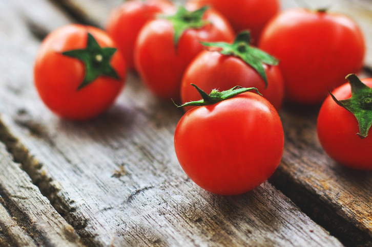 tomaten-anpflanzen--geht-auch-auf-dem-balkon-cc0--pixabay--lernestorod-260102_download Tomates à planter – ça marche aussi sur le balcon.
