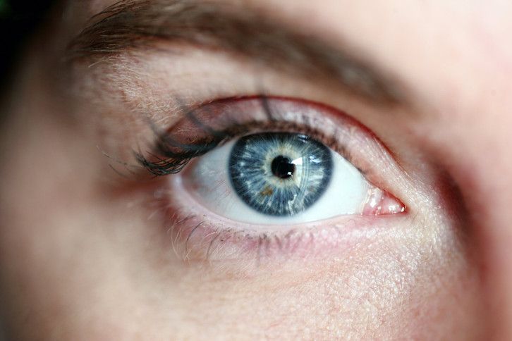 zu-viel-zeit-am-bildschirm-kann-kurzsichtigkeit-be-cc0--pixabay--alexandergrey-260429_download Zu viel Zeit am Bildschirm kann Kurzsichtigkeit begünstigen. Das liegt aber nicht am blauen Licht.