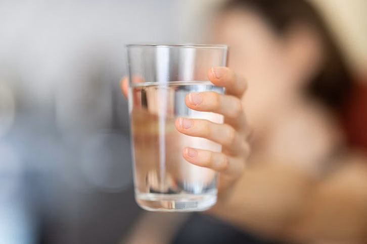 Wichtig vor der Plasmaspende: Viel trinken.