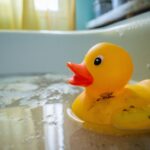 Ce jouet de bain en plastique concentre des bactéries que peu de parents soupçonnent