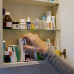 Vous conservez vos médicaments à lʼendroit qui les abîme le plus vite