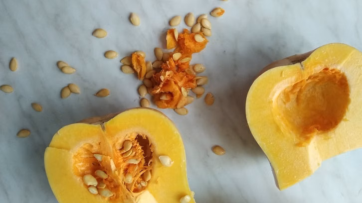 kerne-schale-fruchtfleisch-beim-butternut-kanns-cc0-pixabay-flyingpigcircus-200921_download Kerne, Schale, Fruchtfleisch: Beim Butternut kannst du alle Bestandteile verarbeiten.
