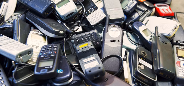 Handy-Recycling Elektroschrott entsorgen, verlangt das Elektrogesetz