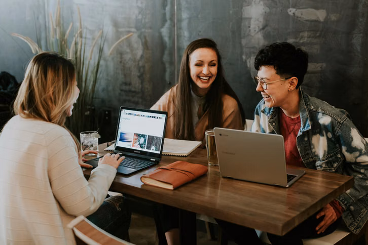 angst-vor-sozialer-ausgrenzung-sollte-niemanden-im-cc0--unsplash--brooke-cagle-260925_download Angst vor sozialer Ausgrenzung sollte niemanden im Job von konstruktiver Kritik abhalten.