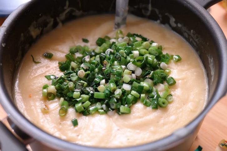 frischer-lauch-eignet-sich-gut-um-kartoffelsuppe-cc0-pixabay-hans-241226_download Frischer Lauch eignet sich gut, um Kartoffelsuppe zu würzen.